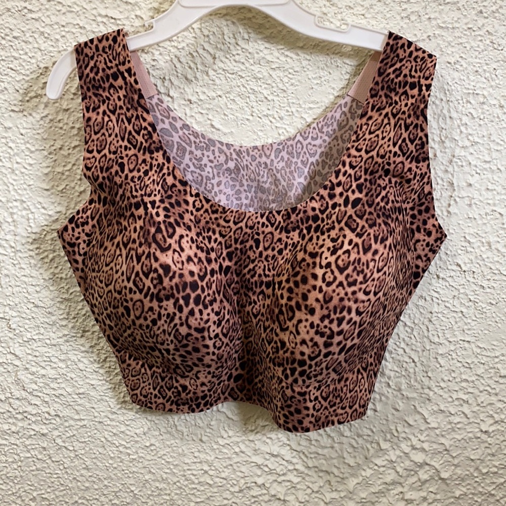 BNWT Victoria Secret Sports Bra Size L-XXL